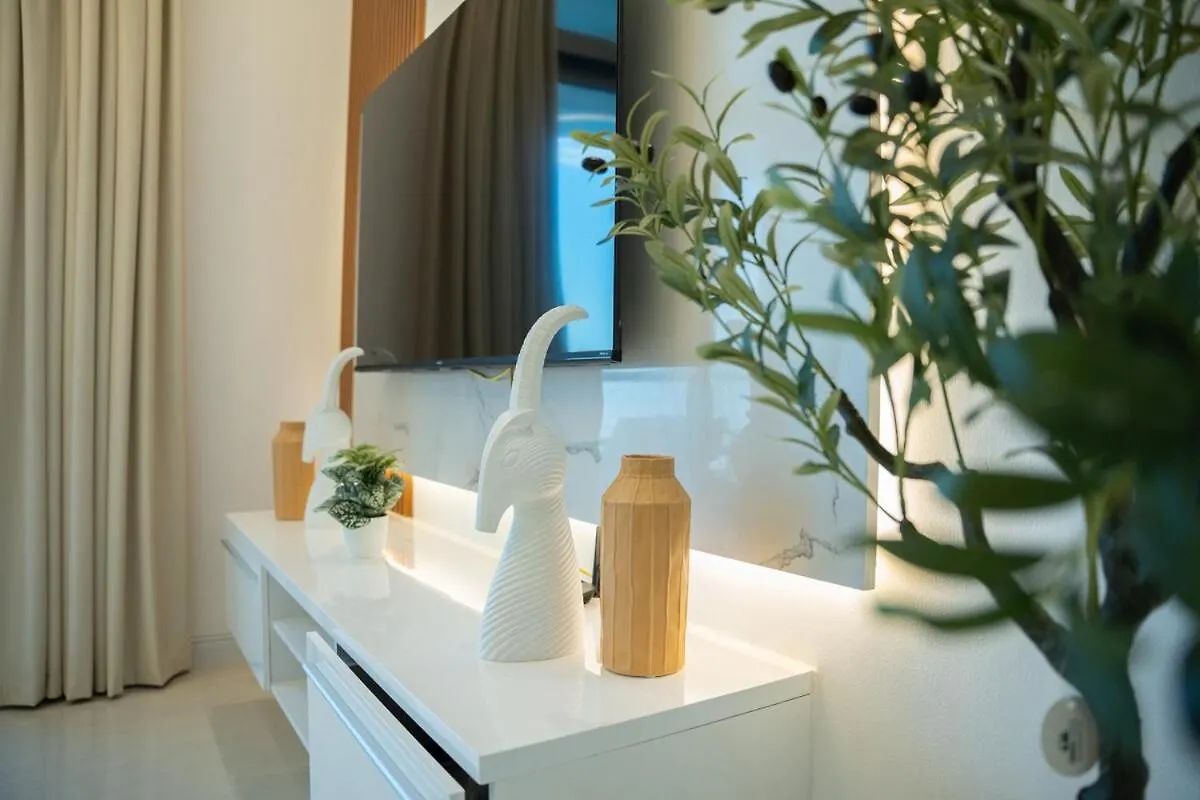 Apartament Luxury 3 Bhk W Private Jacuzzi In Marina By Dpie Dec 2203 Dubaj 0*,